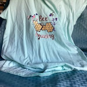 Be amazing t shirt